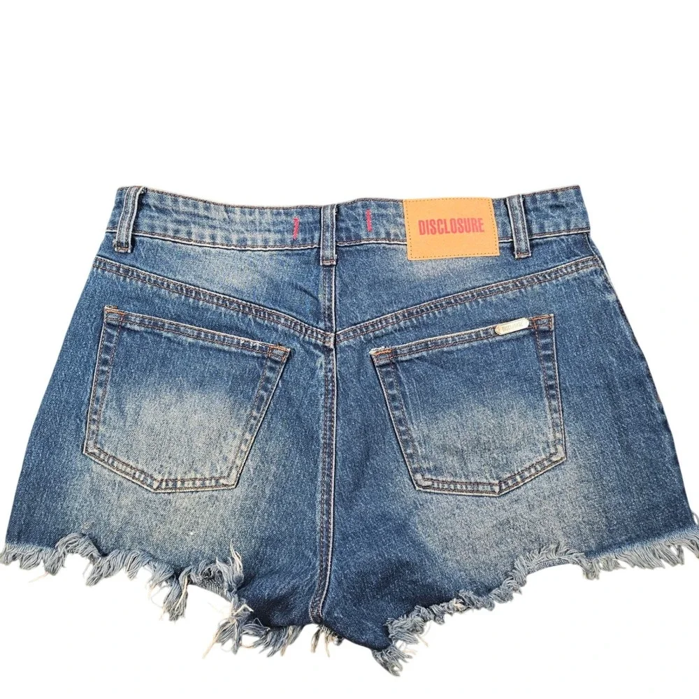 Disclosure High Waisted Denim Shorts‎ Medium Wash Raw Fringe Hem Size 9 29
